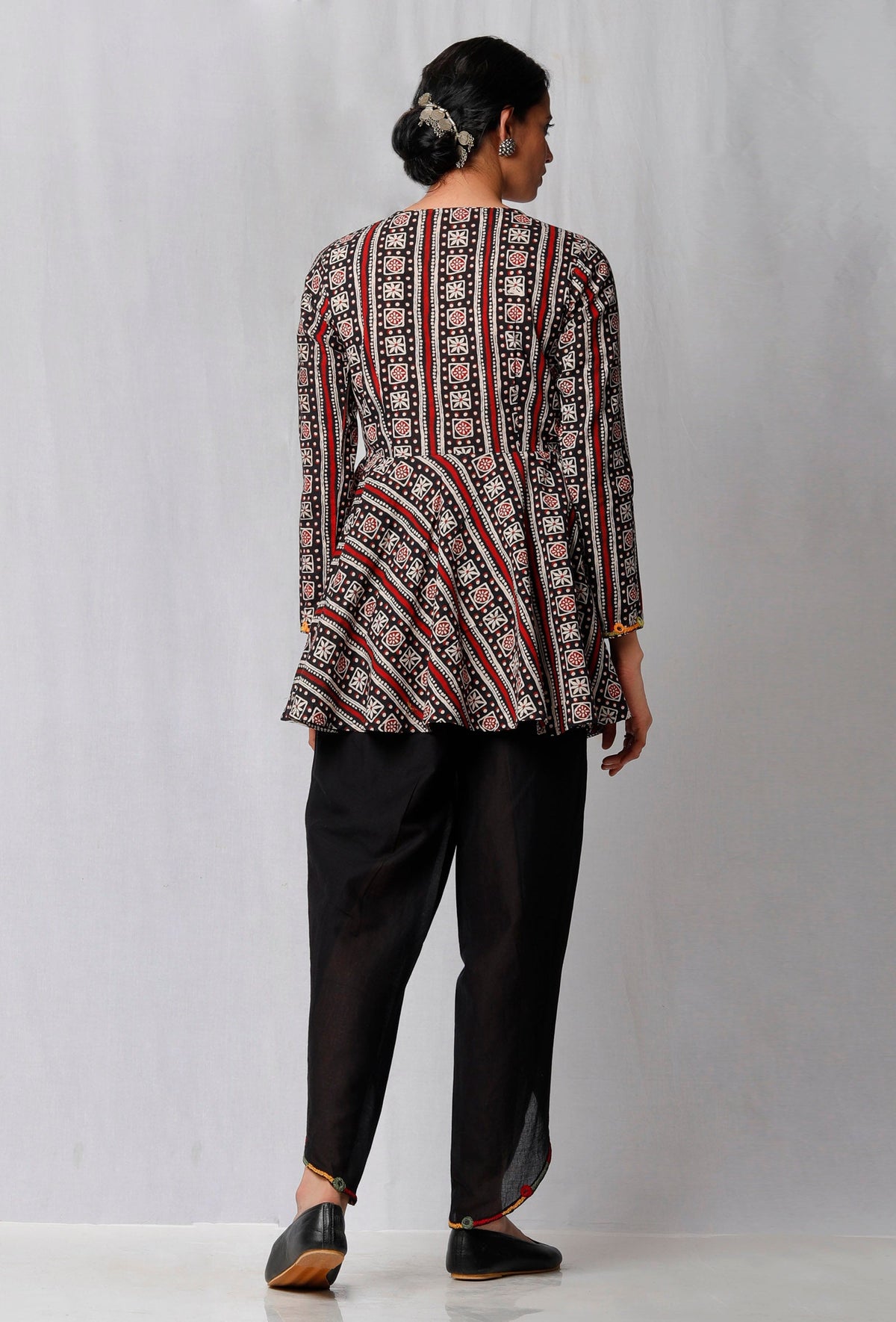 Black Ajrakh Printed Cotton Top サイズ M