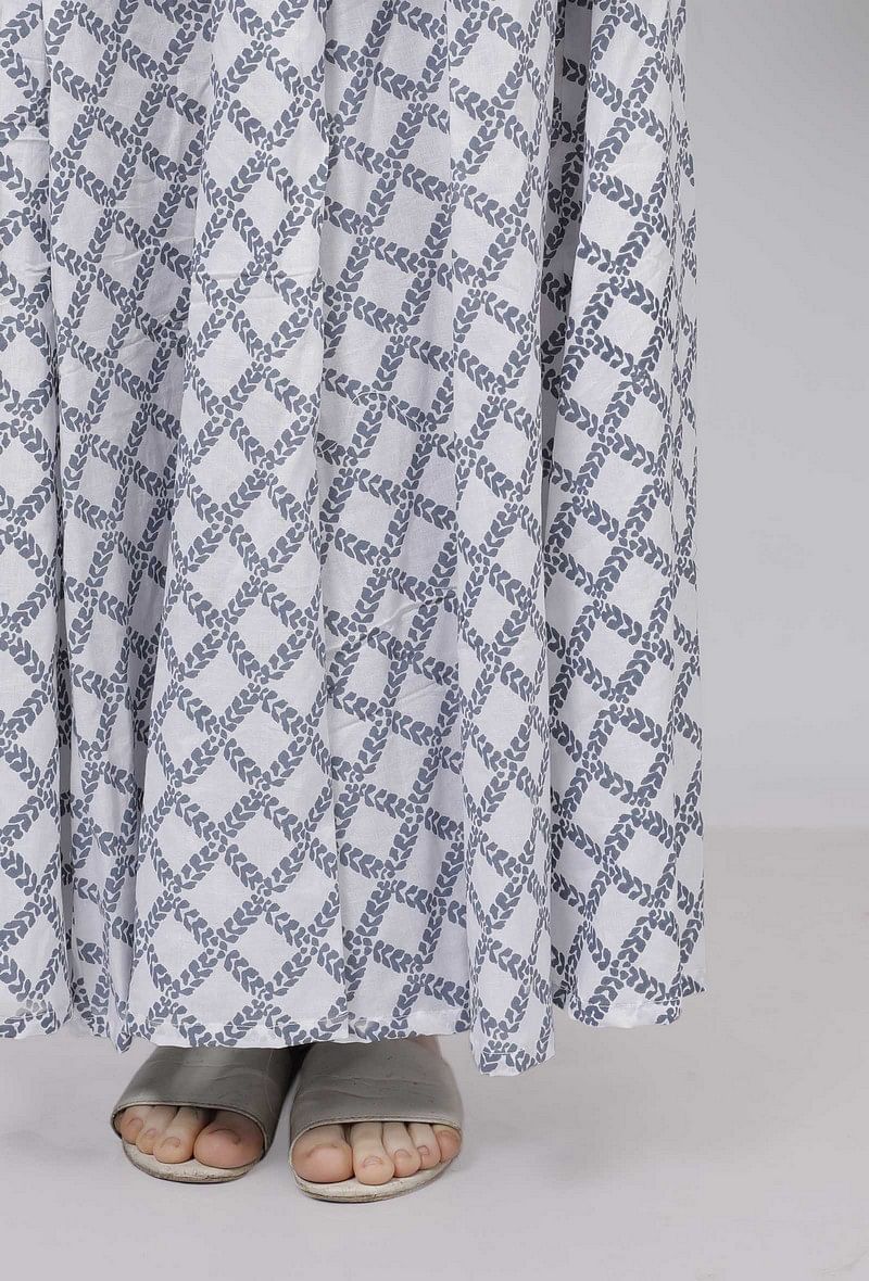 Powder Blue Criss Cross Hand-Block Printed Cotton Flared Palazzo サイズ M