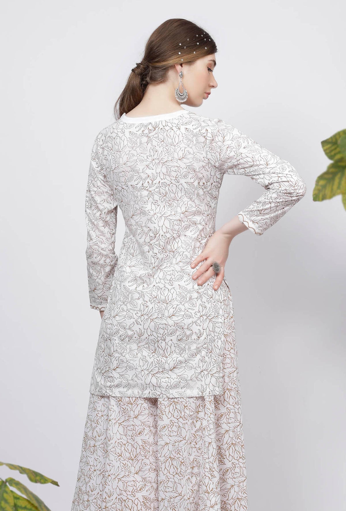 Muse Brown Floral Hand Block Printed Cotton Short Kurta サイズ S
