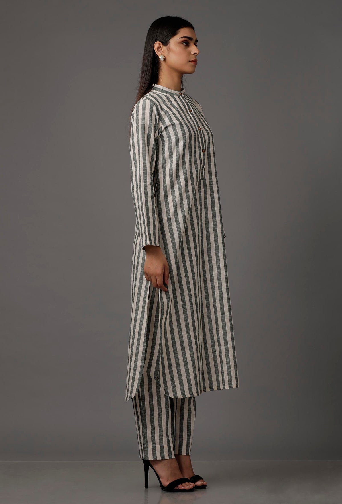 Green and White Stripes Pure Woven Cotton Kurta With Complimentary Matching Mask サイズ XS