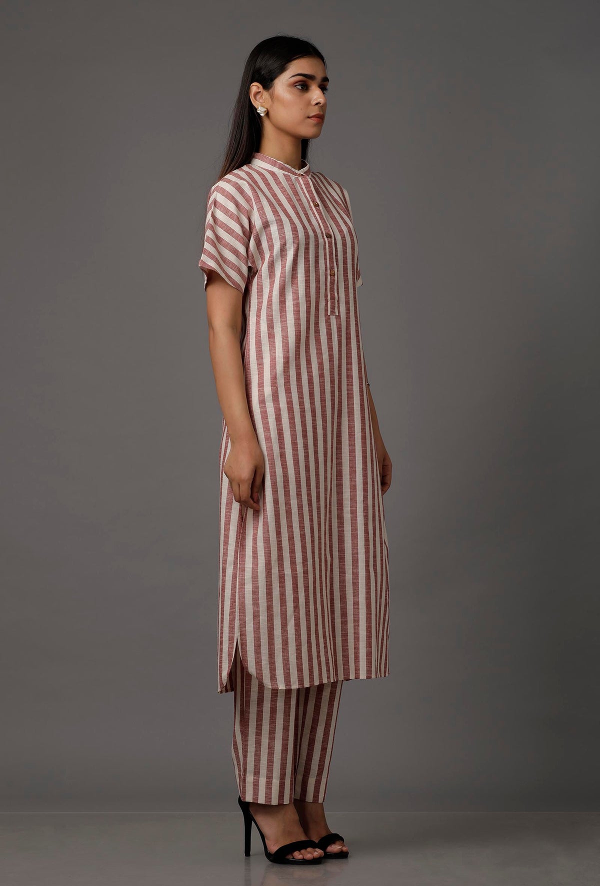 Red and White Stripes Pure Woven Cotton Kurta With Complimentary Matching Mask サイズ M
