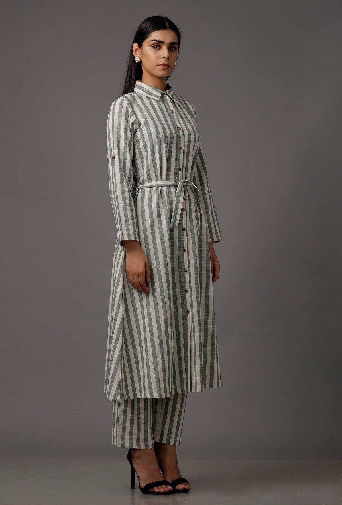 Set of 2: Green and White Stripes Pure Woven Cotton Kurta and Pants サイズ M