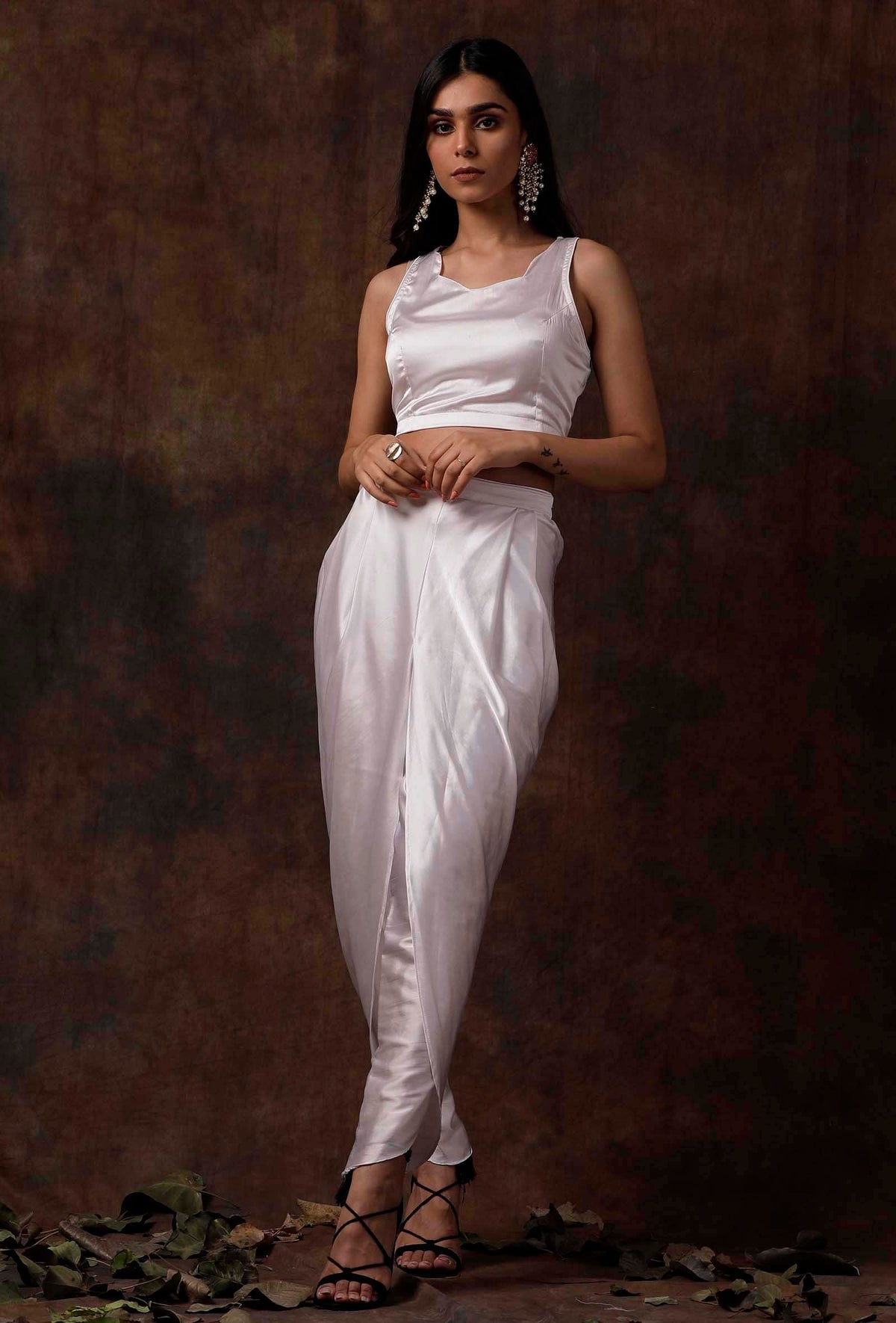Set of 2: White Slip Satin Blouse and Dhoti サイズ XL