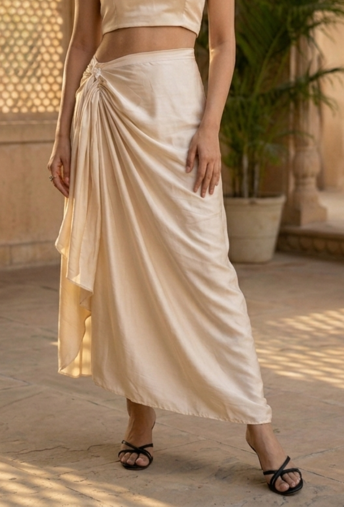 Off White Stitched Drape Satin Skirt サイズ XXXL
