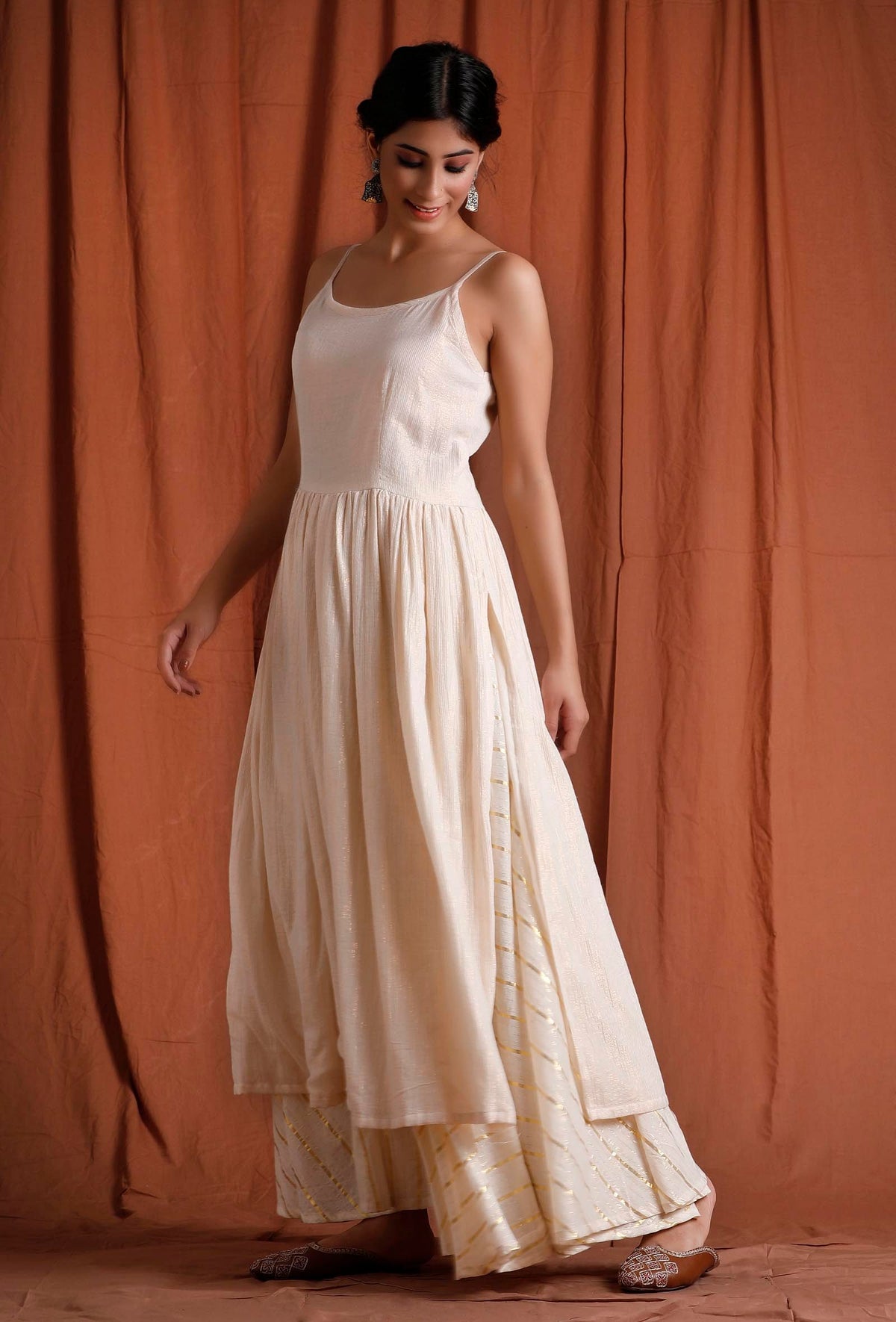 Off White and Golden Gathered Slip Kurta サイズ XL