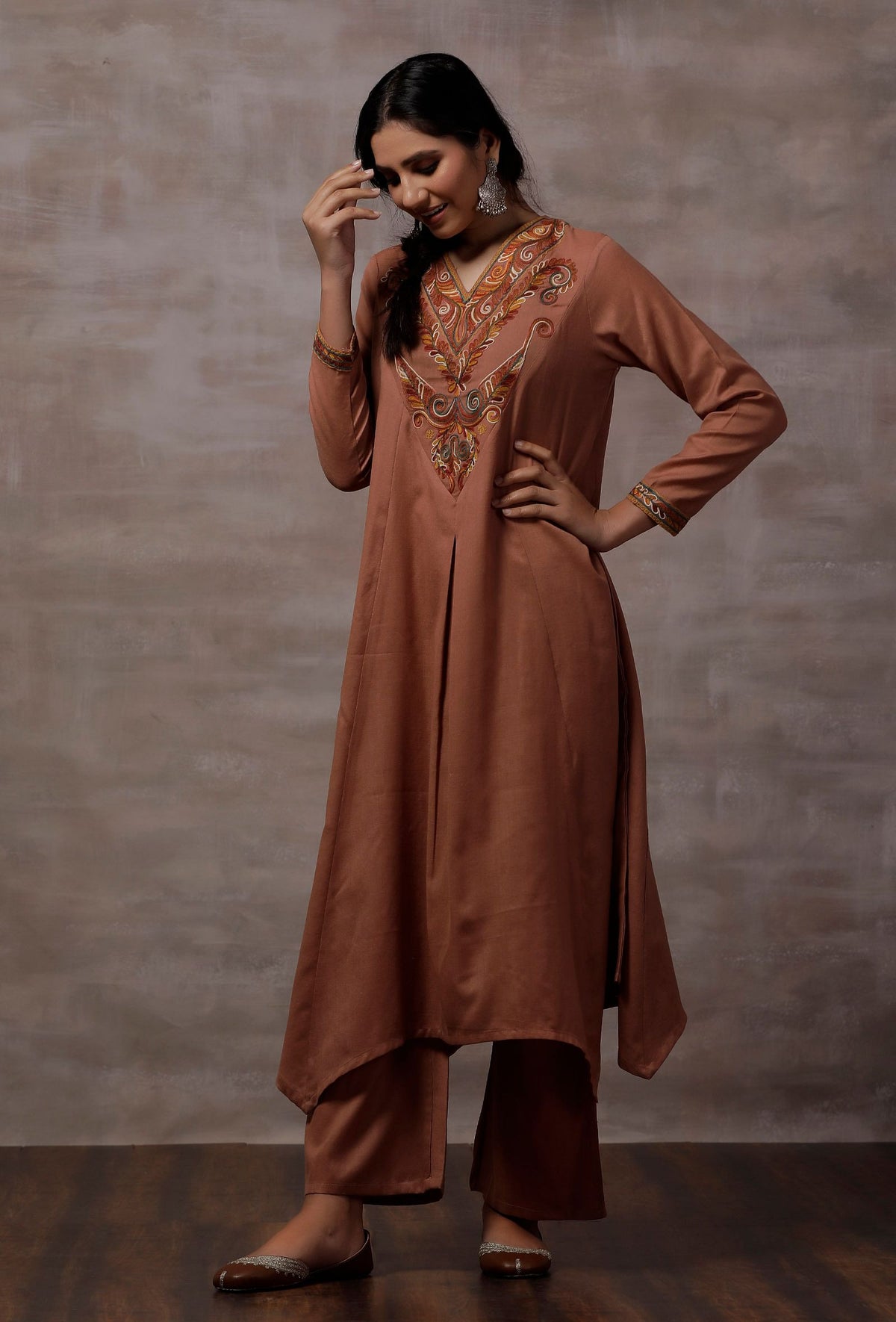 Tara Taupe Asymmetrical Woollen Kurta サイズ M