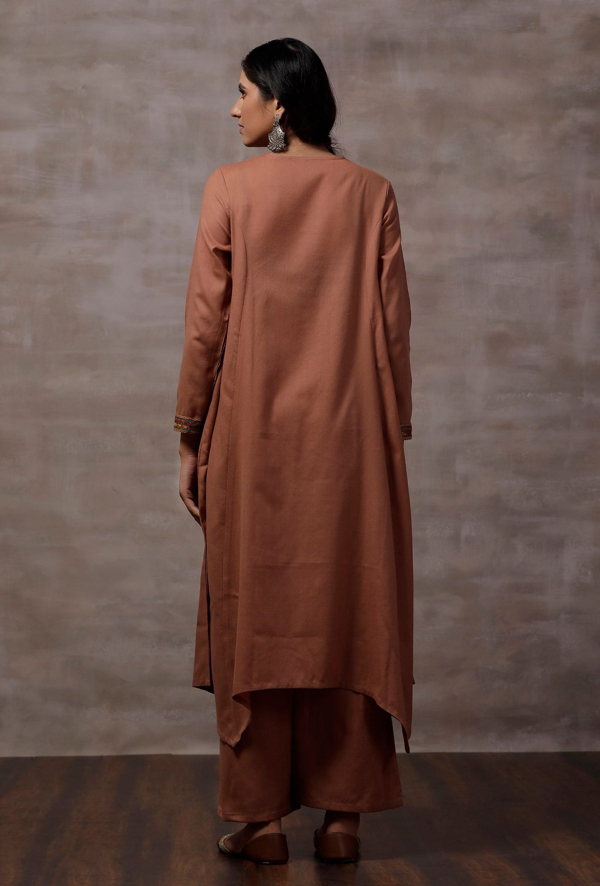 Tara Taupe Asymmetrical Woollen Kurta サイズ M