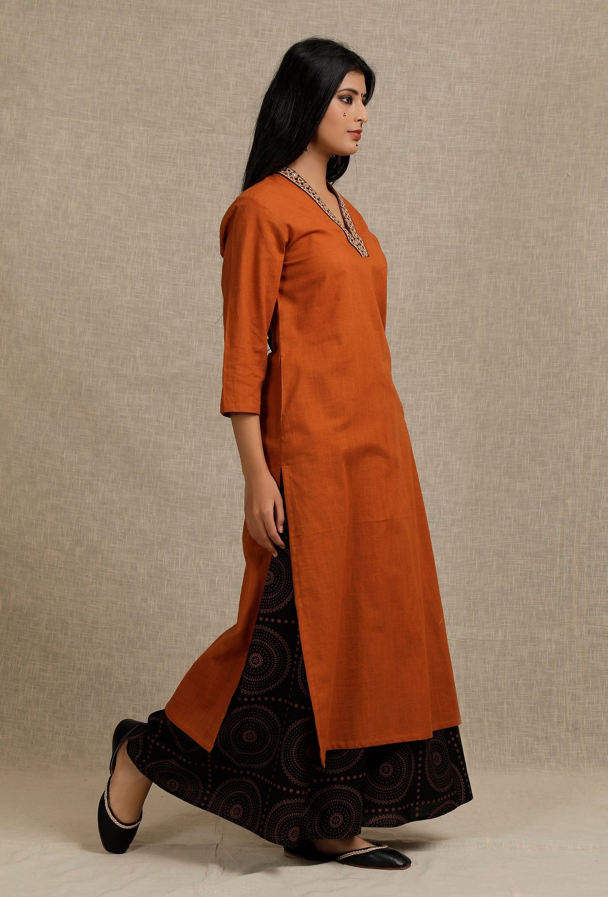Orange Rust Cotton Slub Kurta with Mirror Embroidery サイズ XXXL