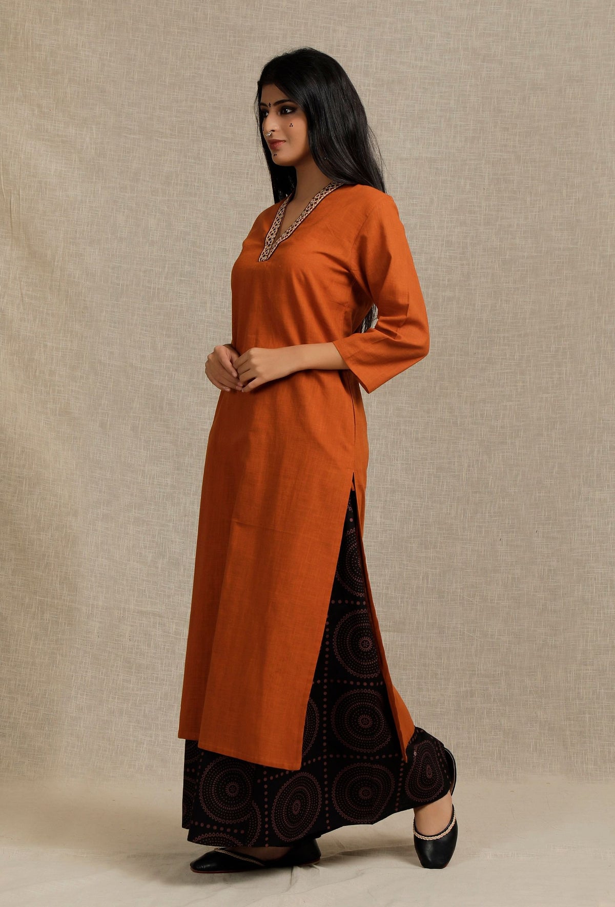 Orange Rust Cotton Slub Kurta with Mirror Embroidery サイズ XXXL