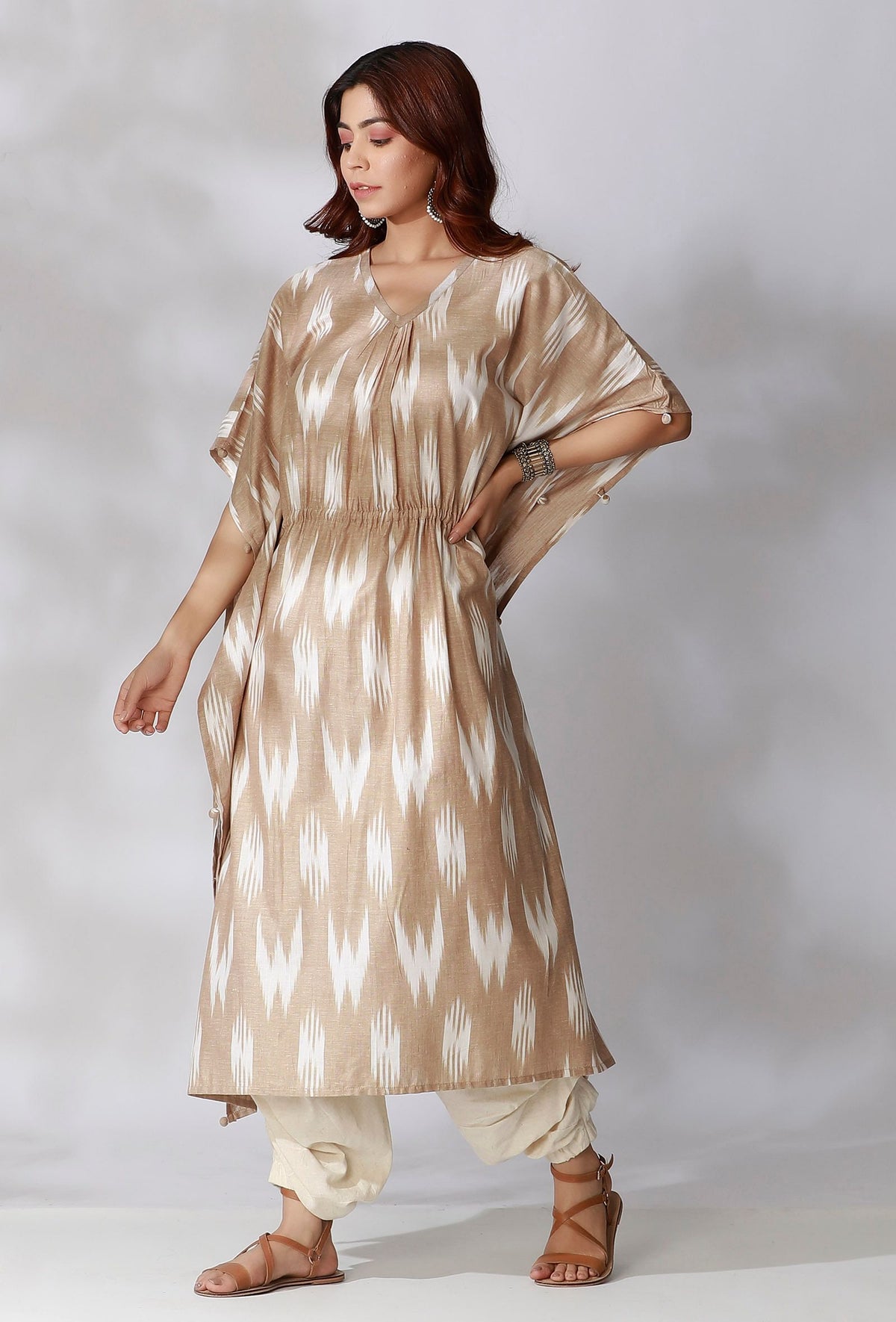 Beige Ikkat Side Tie Up Kaftan Kurta サイズ S