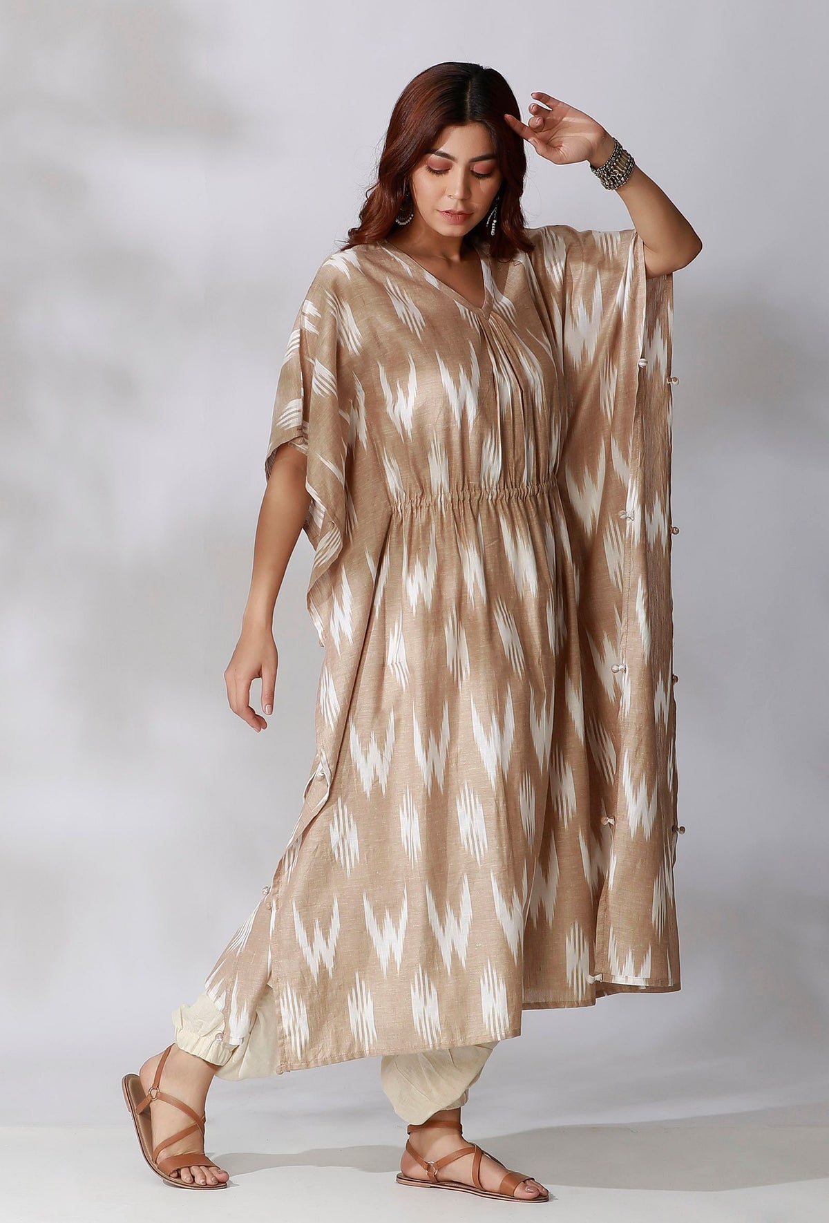 Beige Ikkat Side Tie Up Kaftan Kurta サイズ S