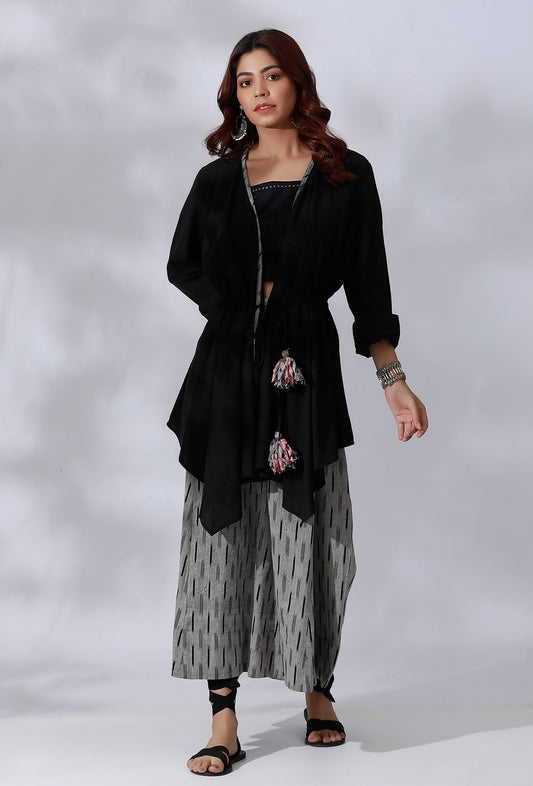 Set of 3: Black Cotton Flared Overlay, Black Cotton Crop Top with Black and Grey Ikkat Culottes サイズ XXL