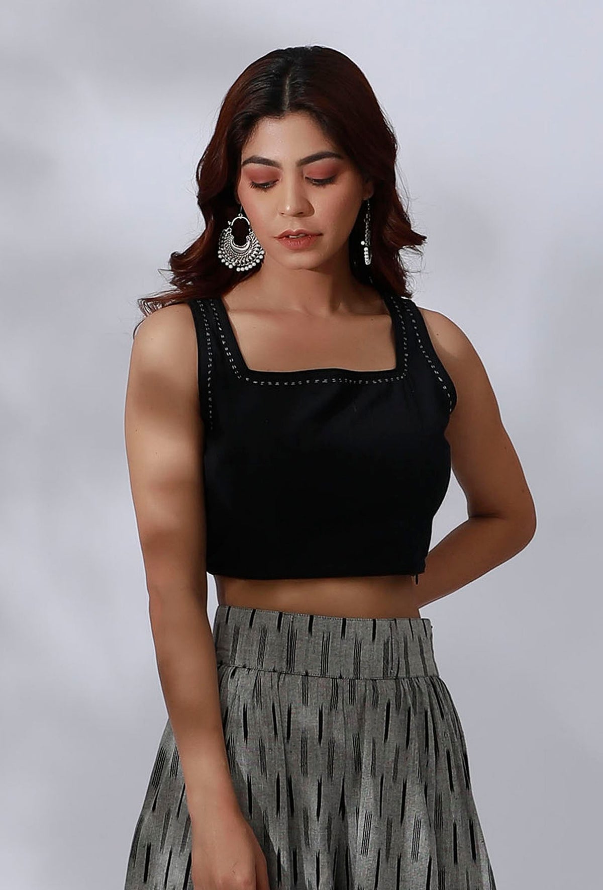 Set of 3: Black Cotton Flared Overlay, Black Cotton Crop Top with Black and Grey Ikkat Culottes サイズ XXL