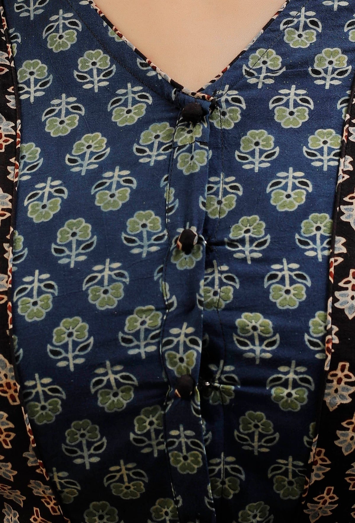 Black And Blue Ajrak Print Front Open Cotton Blouse サイズ S