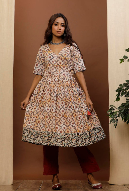 White Flared Kalamkari Cotton Kurta サイズ XS