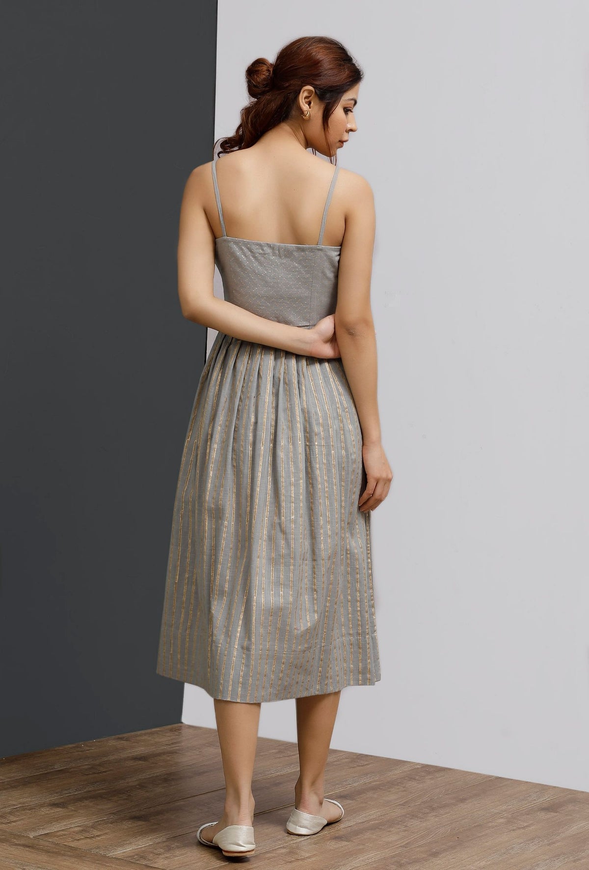 Strappy Grey Block Printed Pleated Dress サイズ XS