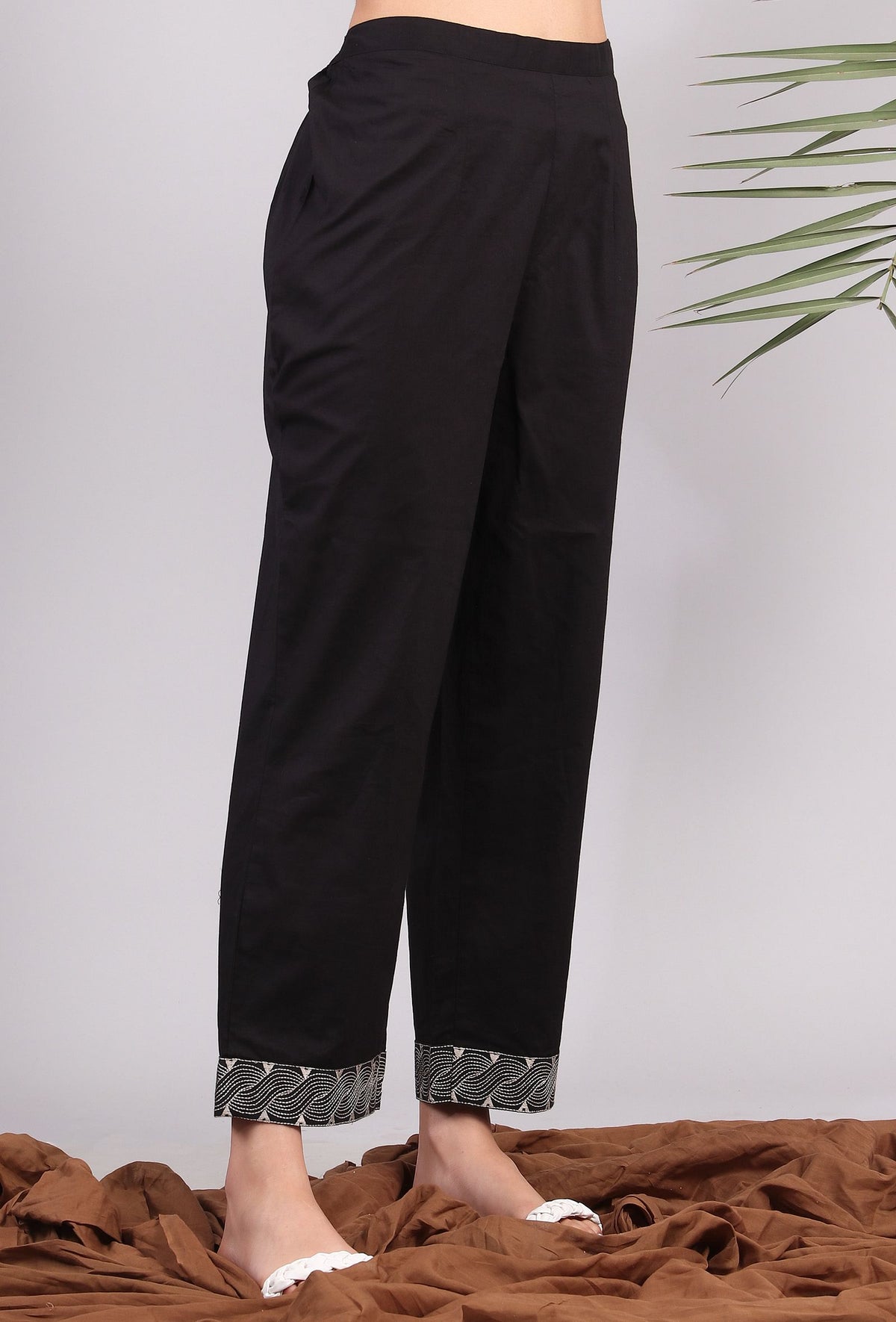 Black Straight Cotton Pants サイズ M