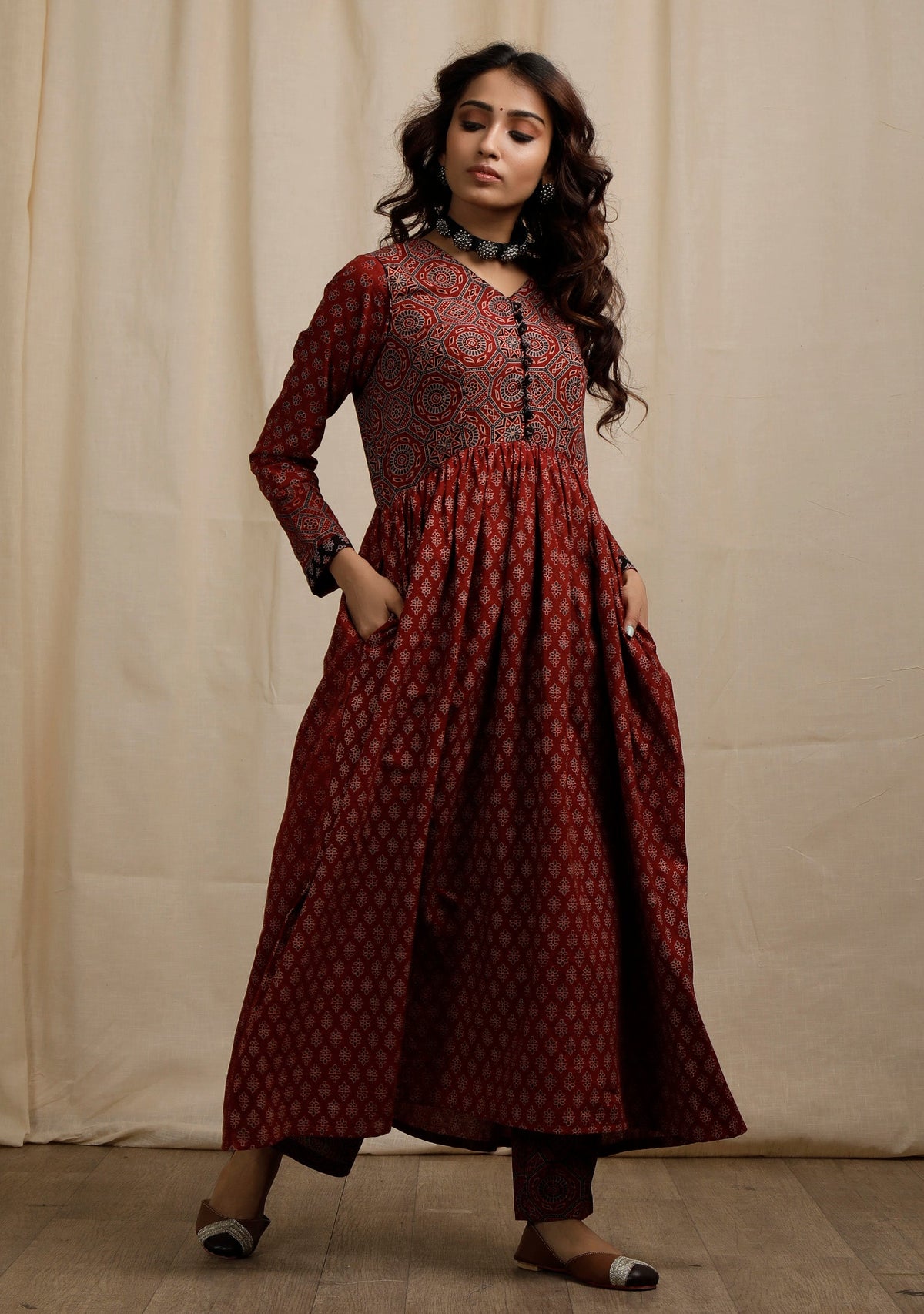 Red Ajrakh Print Flared and Gathered Kurta with Pockets サイズ M