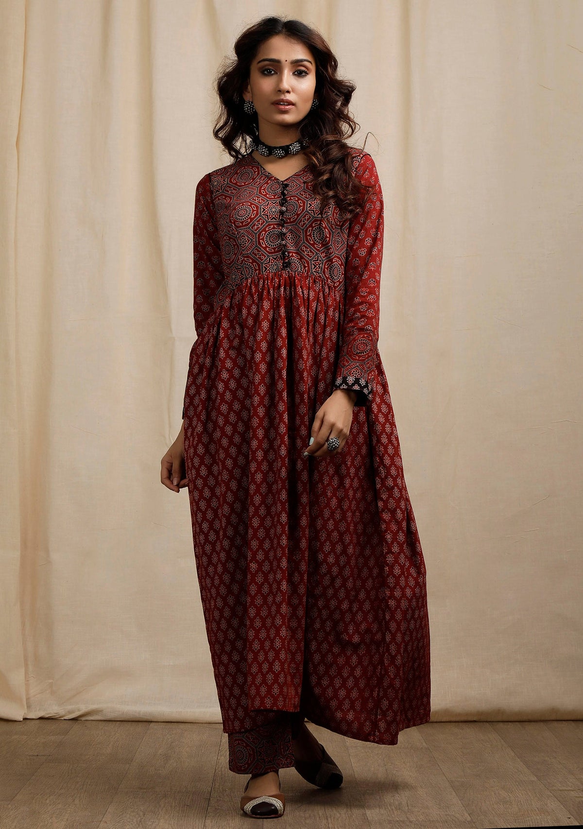 Red Ajrakh Print Flared and Gathered Kurta with Pockets サイズ M