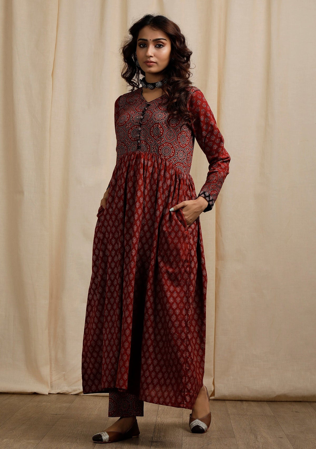 Red Ajrakh Print Flared and Gathered Kurta with Pockets サイズ M