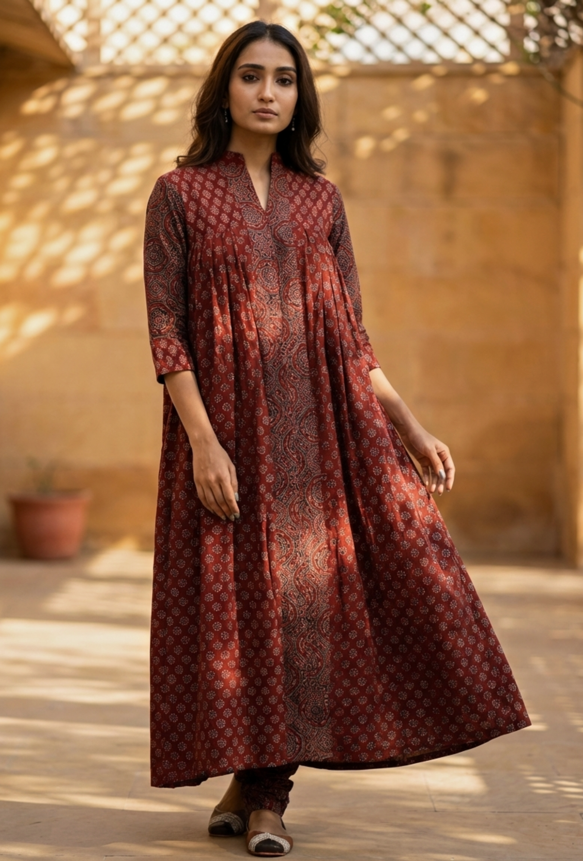 Set of 2: Red Ajrakh Print Gathered and Flared Kurta with Ajrakh Print Churidar サイズ S