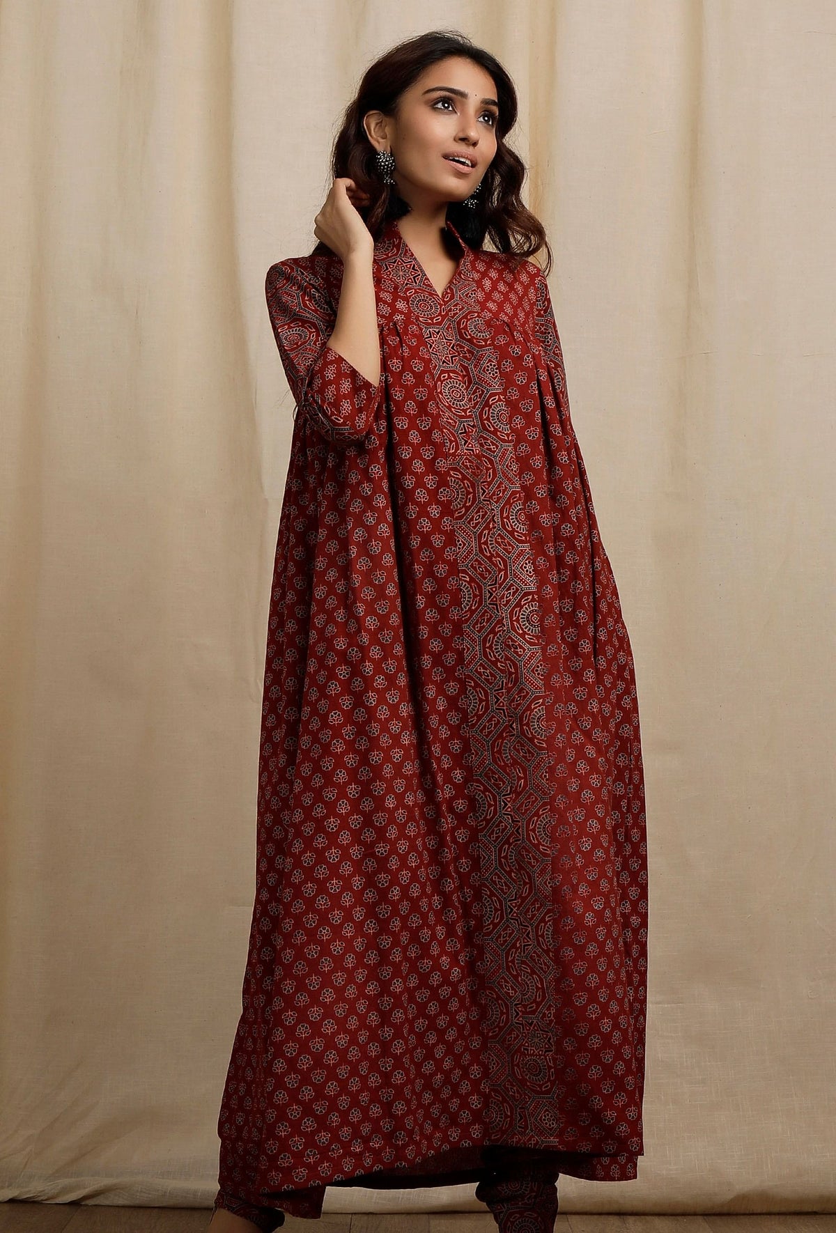 Red Ajrakh Print Gathered and Flared Kurta サイズ M