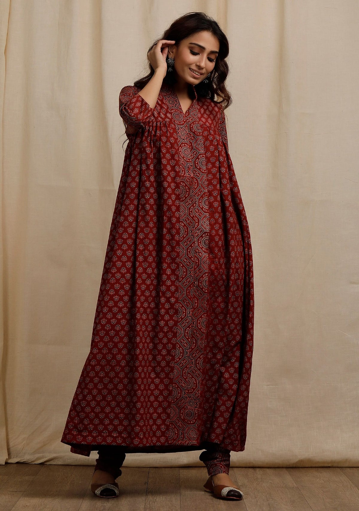 Red Ajrakh Print Gathered and Flared Kurta サイズ M
