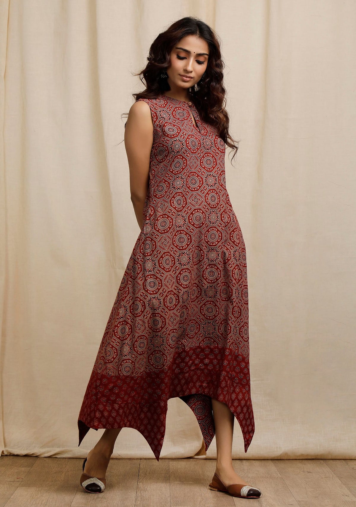 Red Ajrakh Print Sleeveless Asymmetrical Dress サイズ XS