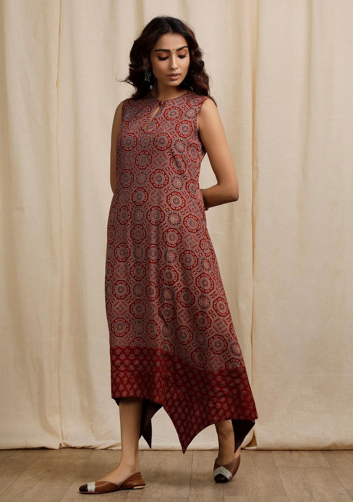 Red Ajrakh Print Sleeveless Asymmetrical Dress サイズ XS