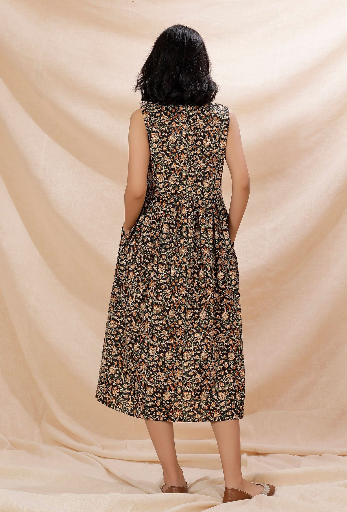 Black Kalamkari Gathered Cotton Midi Dress サイズ XXXL