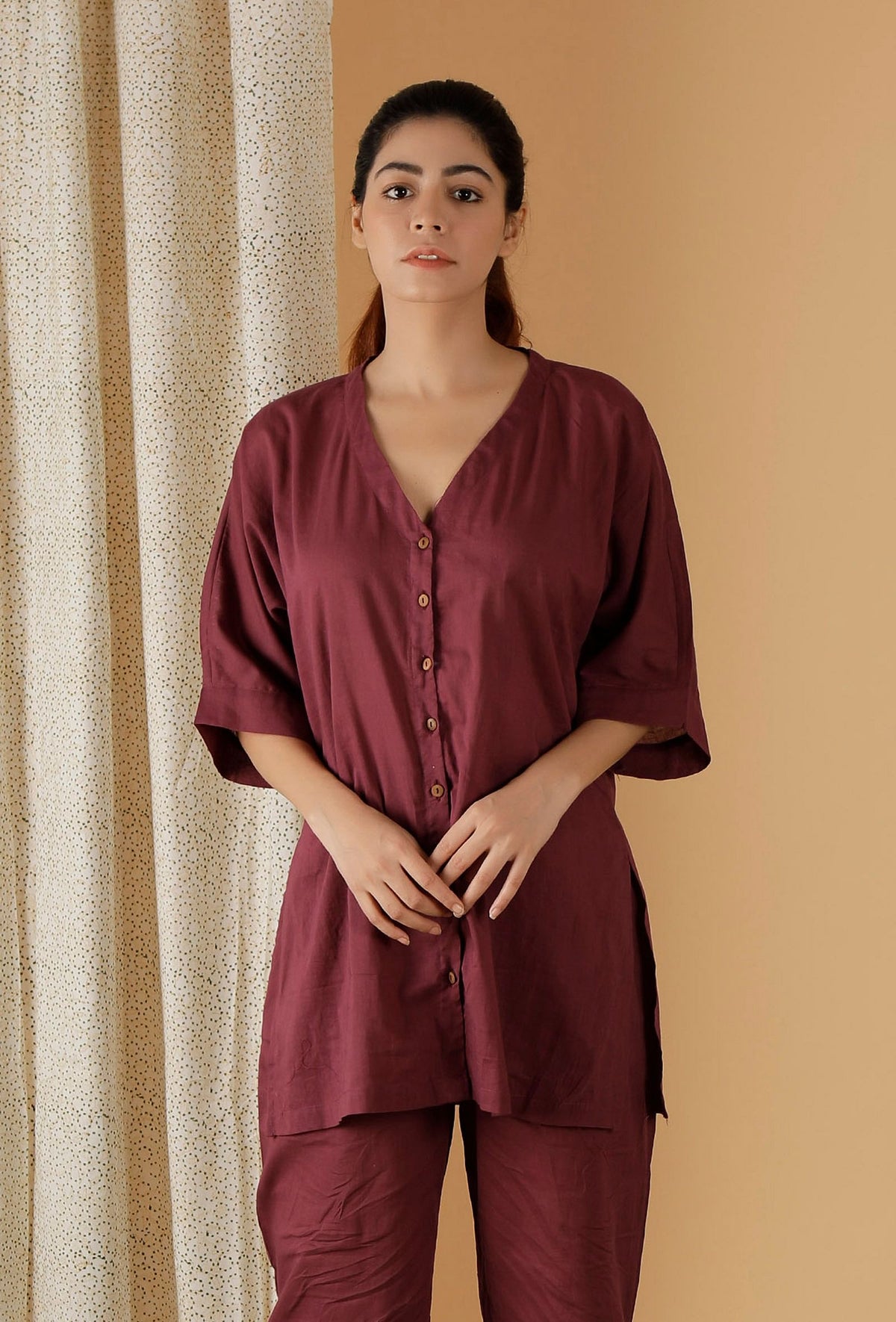 Mulmul Cotton Plum V Neck Button Down Shirt サイズ L