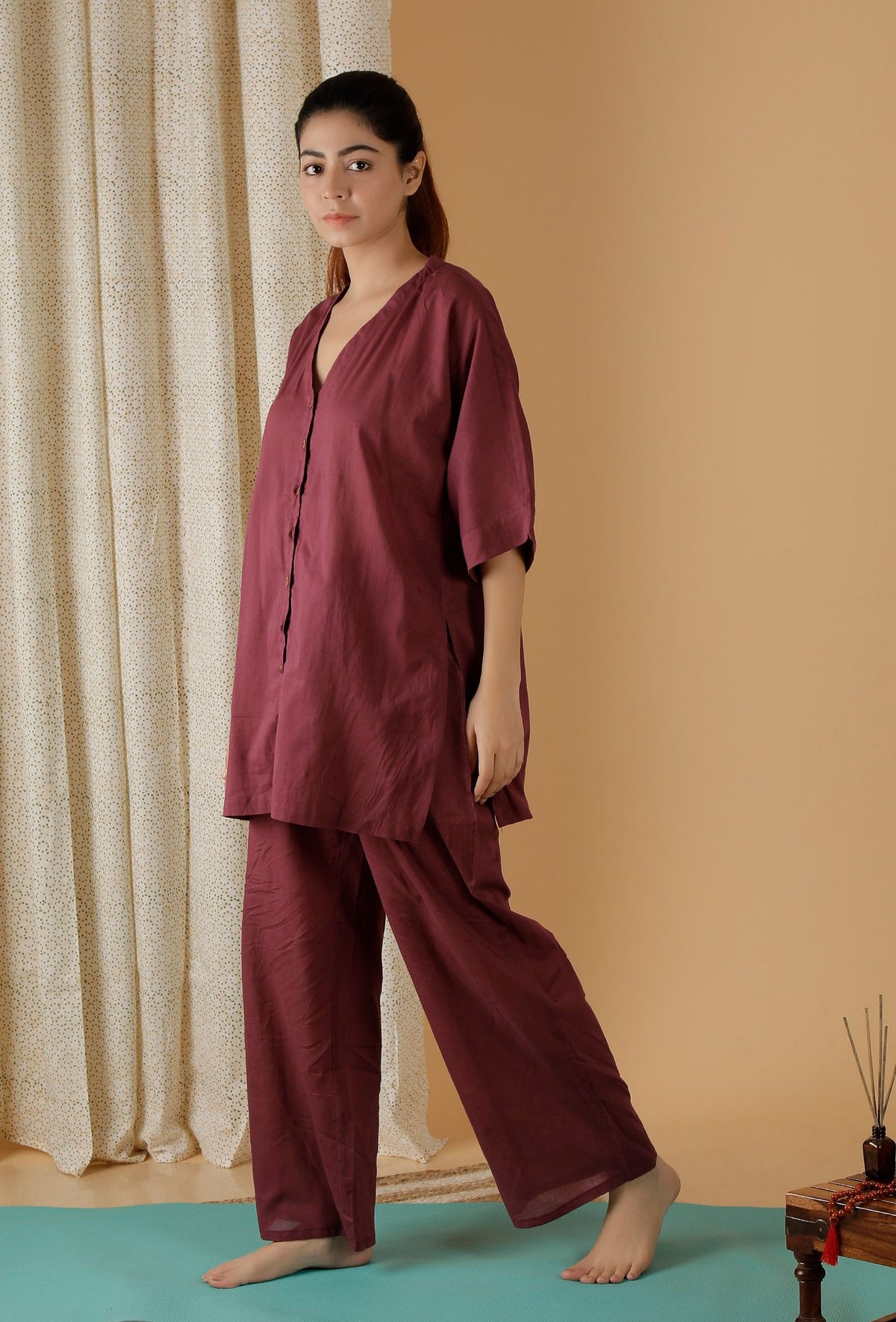 Mulmul Cotton Plum V Neck Button Down Shirt サイズ M