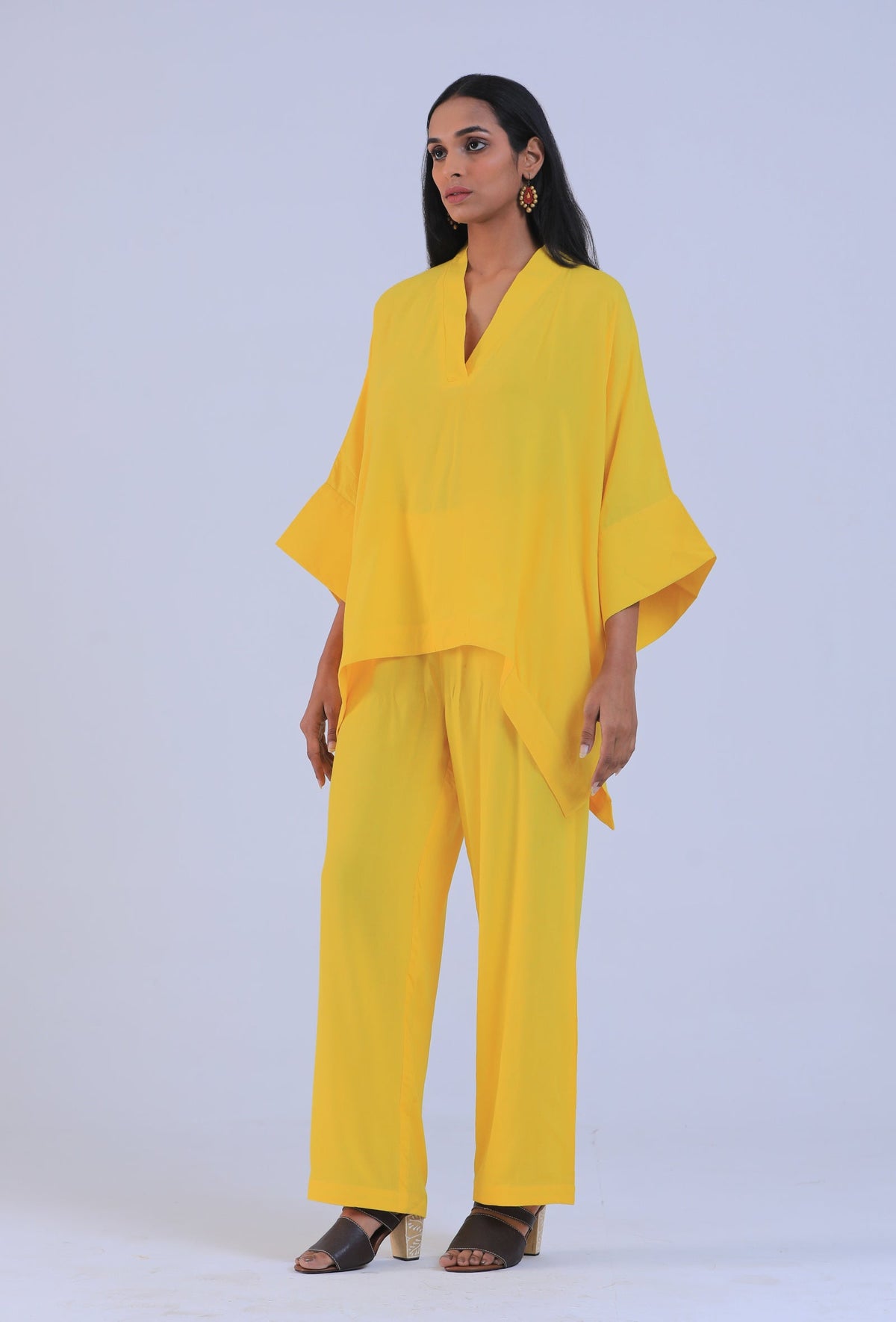 Yellow Color V-Neck Top サイズ XXXL