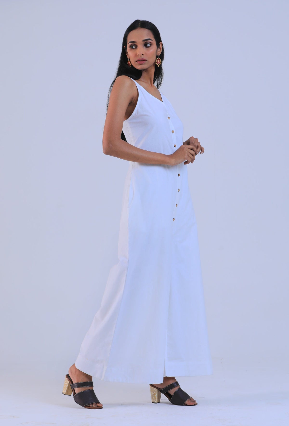 Women White Cotton V-Neck Regular Fit Dress サイズ M