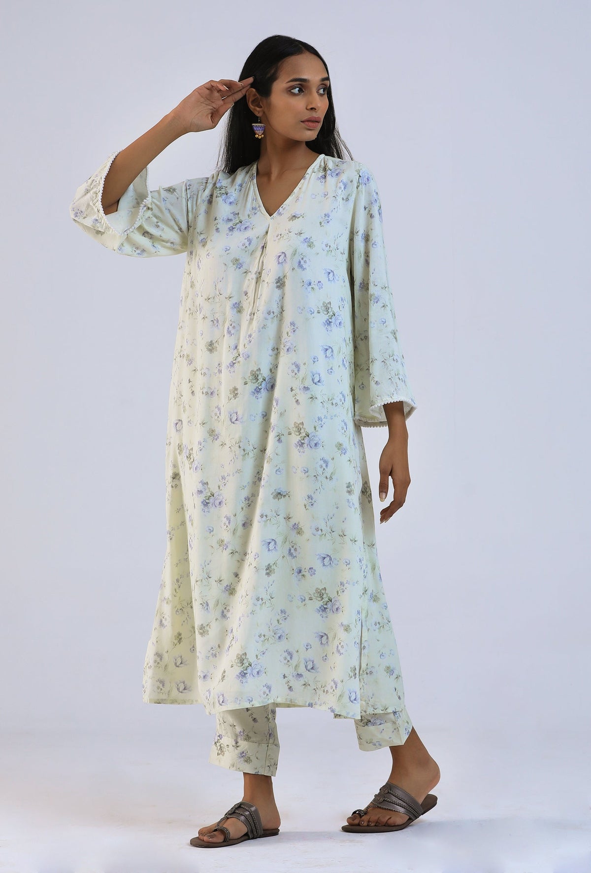 Off White Viscose Cotton Floral Kurta Set サイズ XL