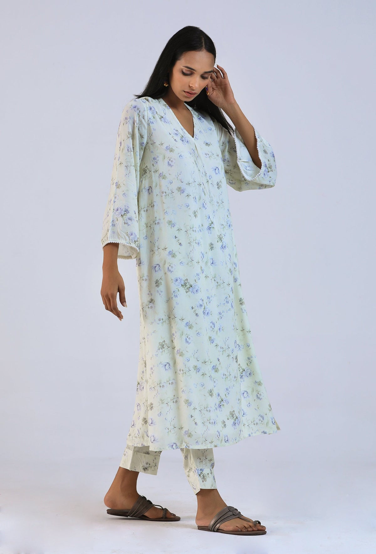 Off White Viscose Cotton Floral Kurta Set サイズ XS