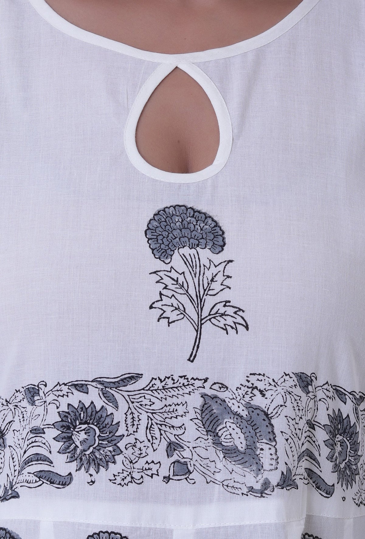 White Color Cotton Block Printed With Multicolor Motif Kurta サイズ S