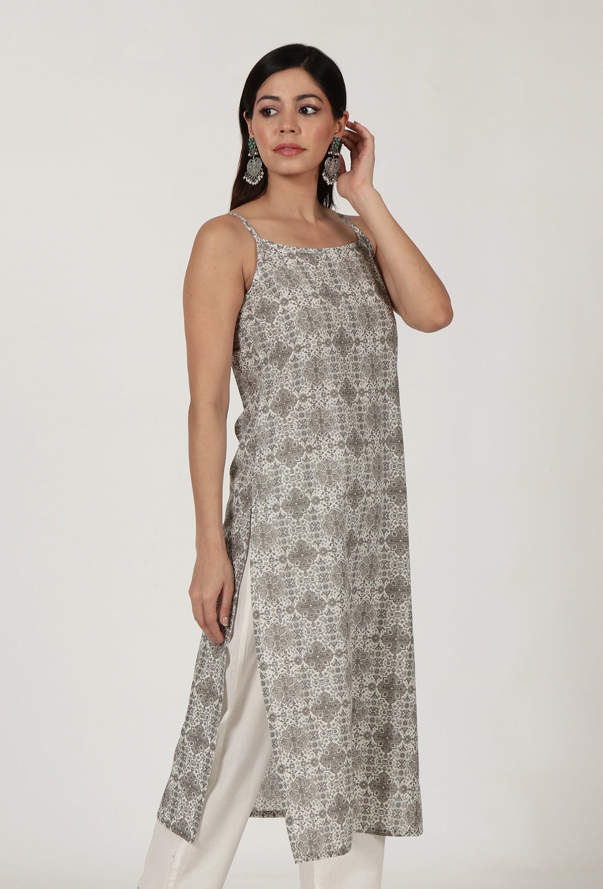 Multi Printed White Color Cotton Slip サイズ XL