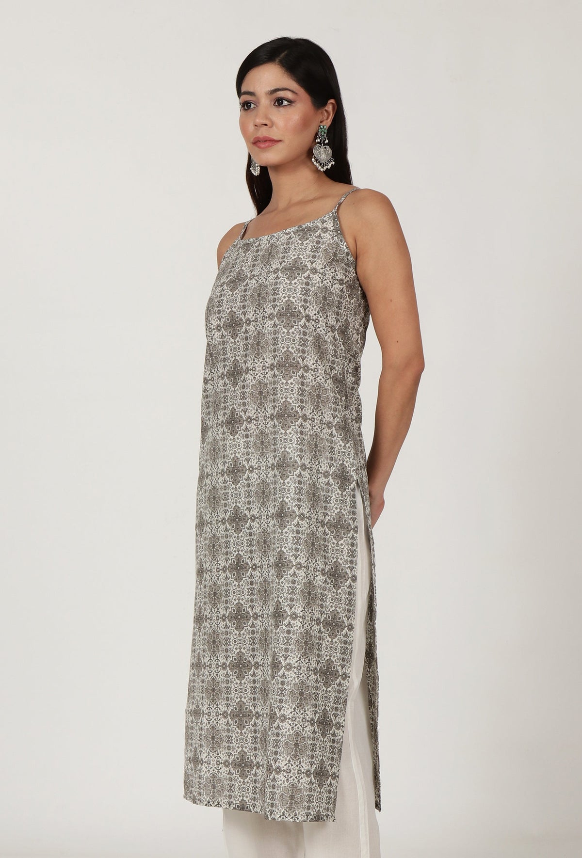 Multi Printed White Color Cotton Slip サイズ XL