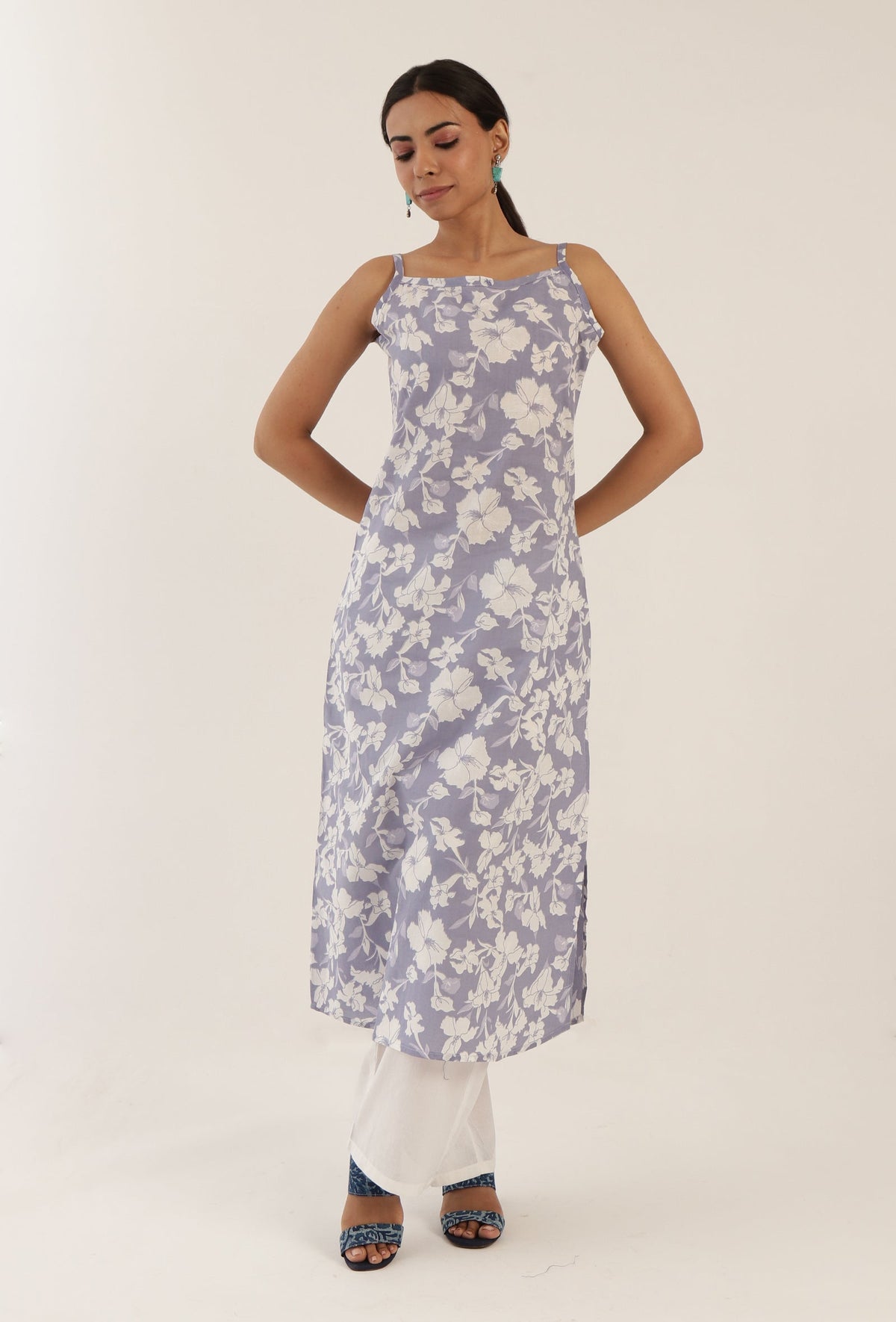 Blue Color Cotton Slip With White Motif サイズ XXXL
