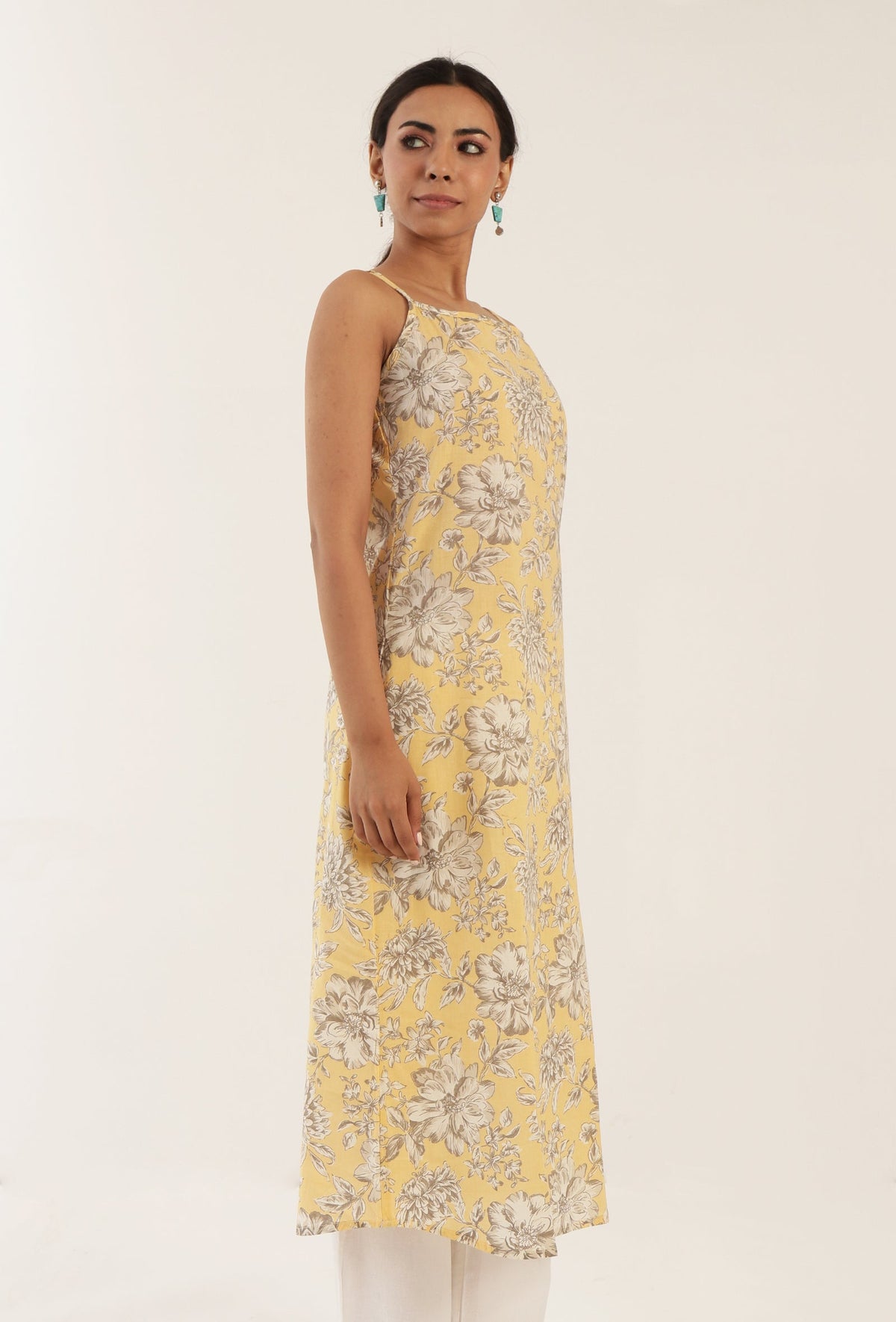 Yellow Color Cotton Slip With Multicolor Motif サイズ M