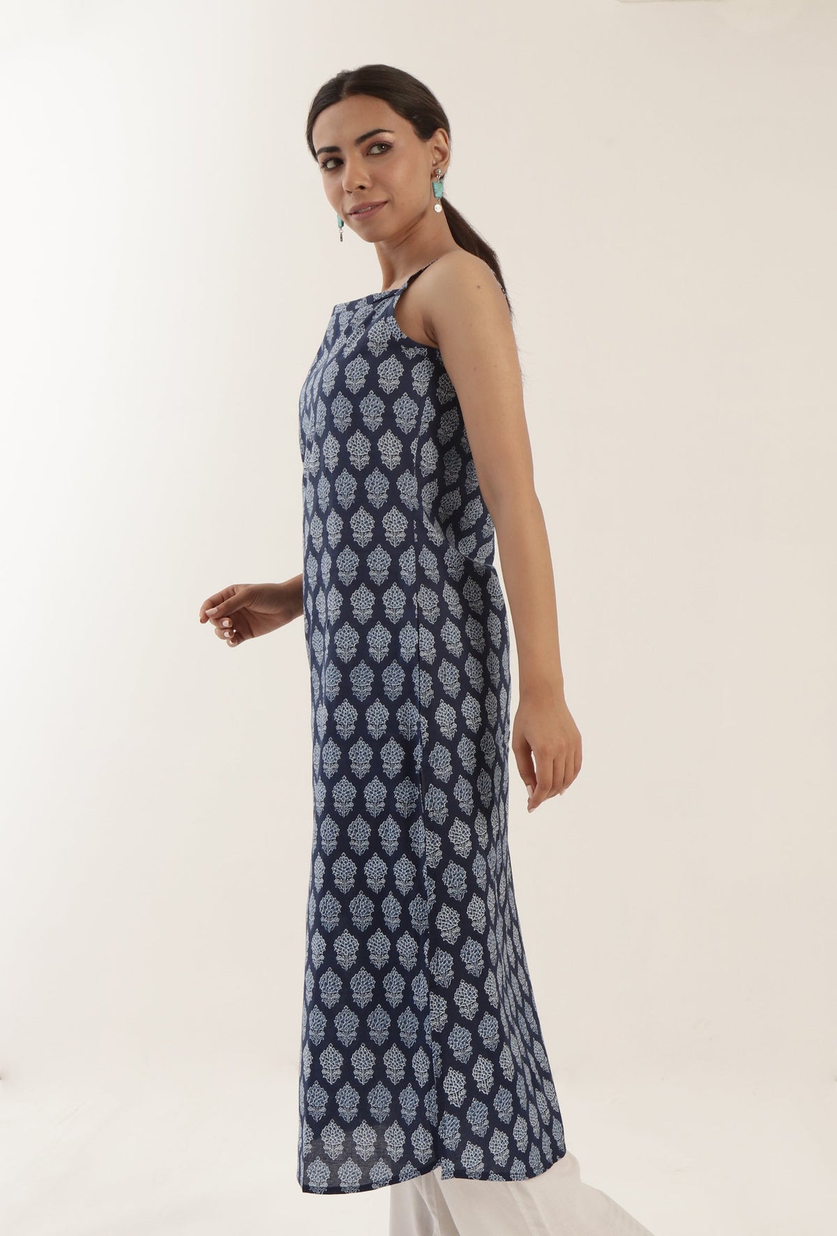Blue Color Cotton Slip With White Motif サイズ XS