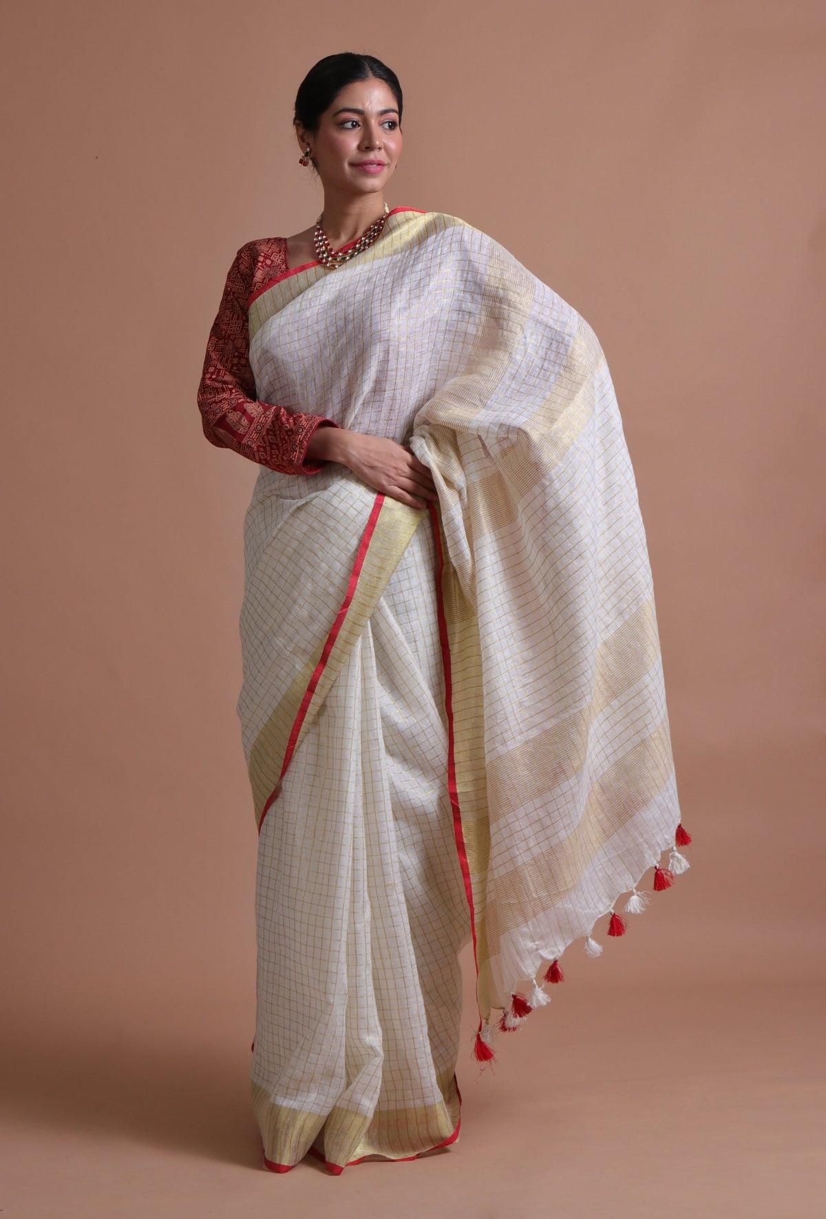 White Red Color Cotton Linen Saree With Unstitched Blouse