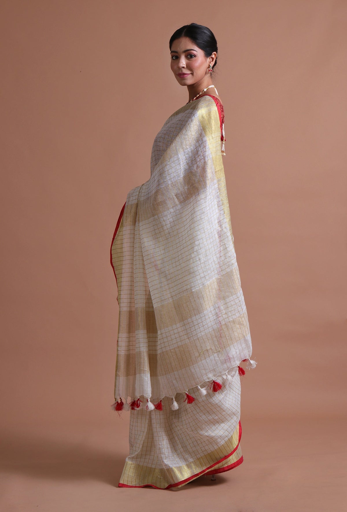 White Red Color Cotton Linen Saree With Unstitched Blouse