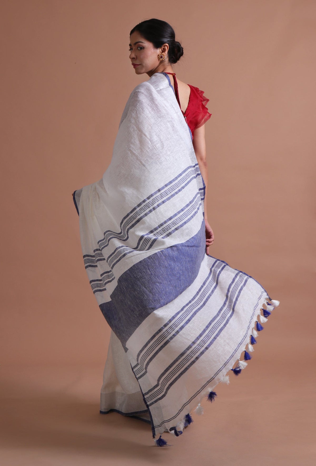 Handcrafted Off-White & Blue Cotton Linen Saree With Unstitched Blouse