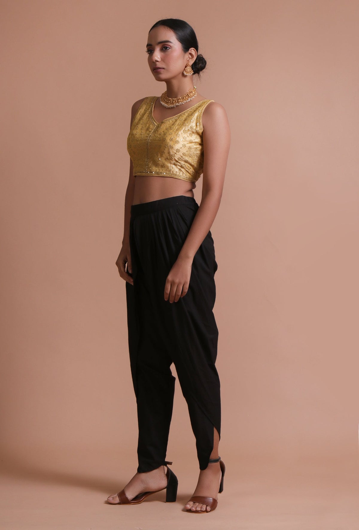 Golden Color Raw Silk Embroidered Blouse サイズ S
