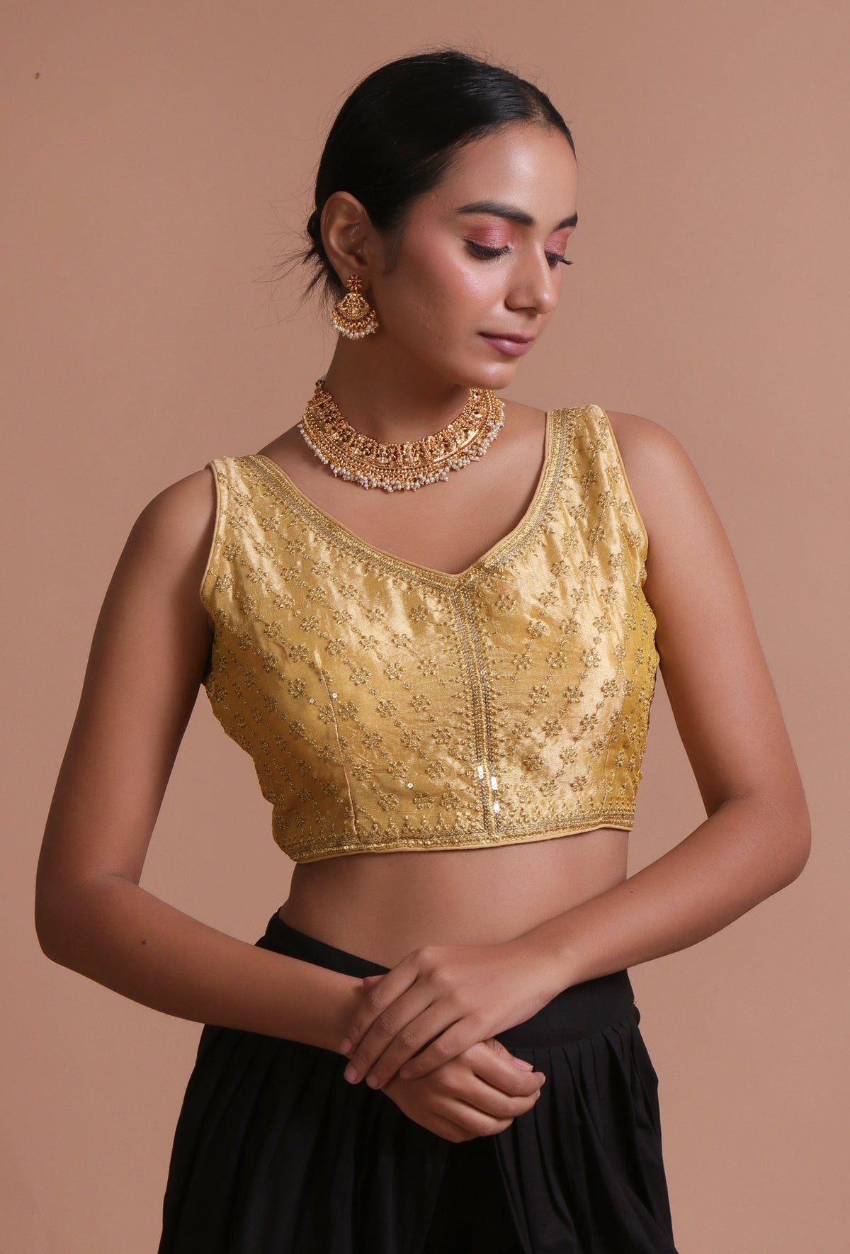 Golden Color Raw Silk Embroidered Blouse サイズ S