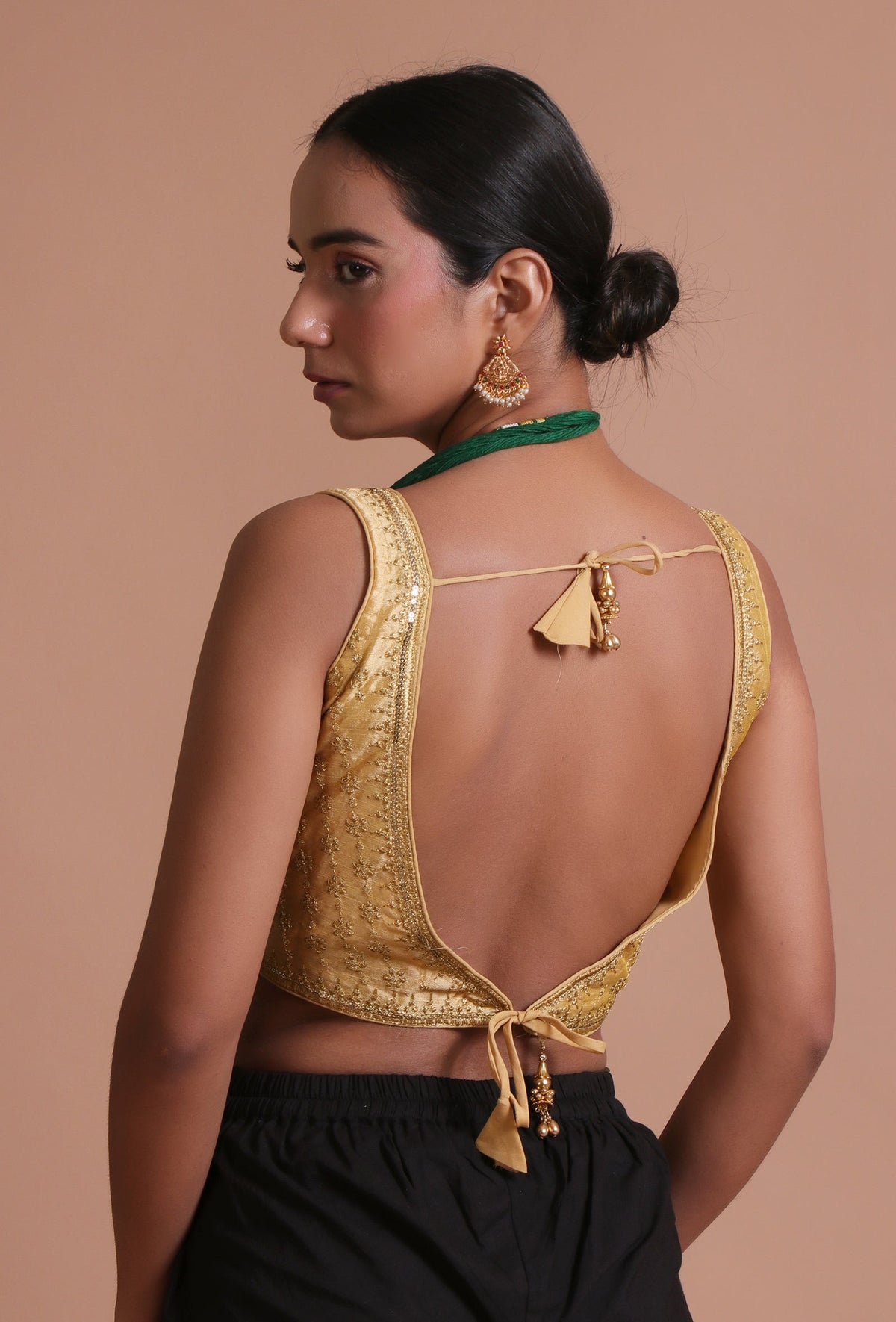 Golden Color Raw Silk Embroidered Blouse サイズ S