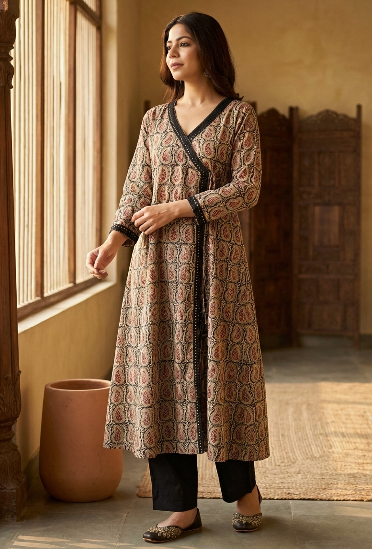 Baagh Hand Block Printed Angrakha Kurta with Lace Accents サイズ M