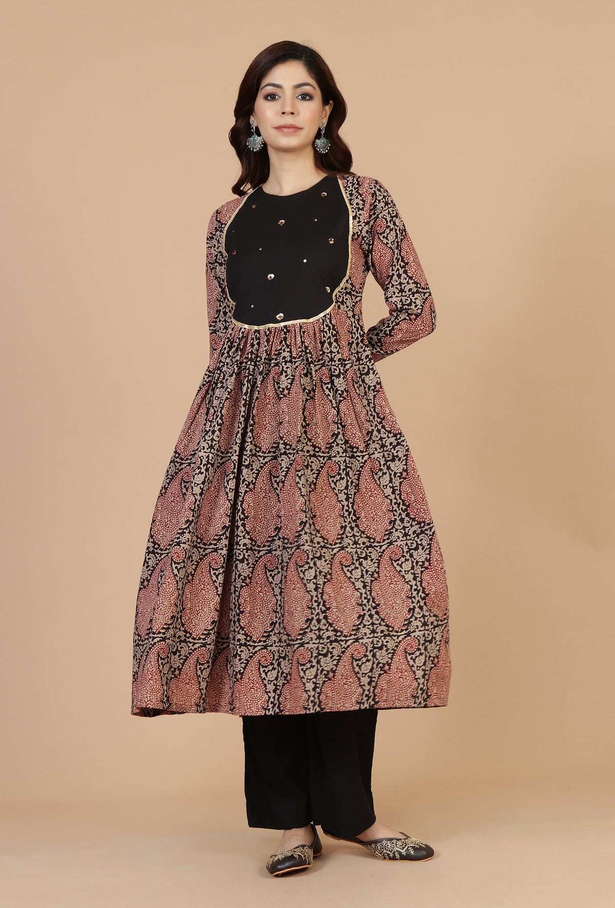 Set of 2: Baagh Print Gathered Dress with Lace & Handwork and Solid Black Cotton Pants パンツ S・ドレス XS